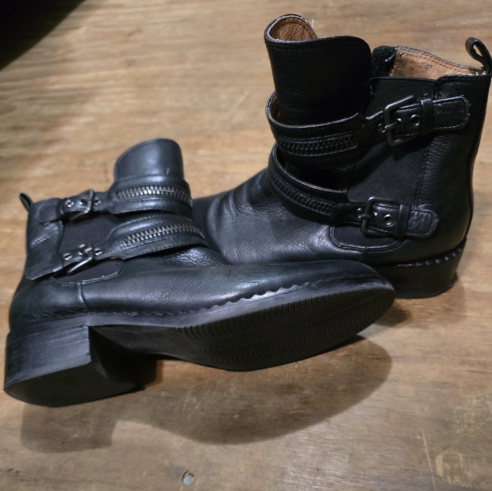 Women's Black Ankle Boots GENTLE SOULS BY KENNETH COLE SIZE 6M